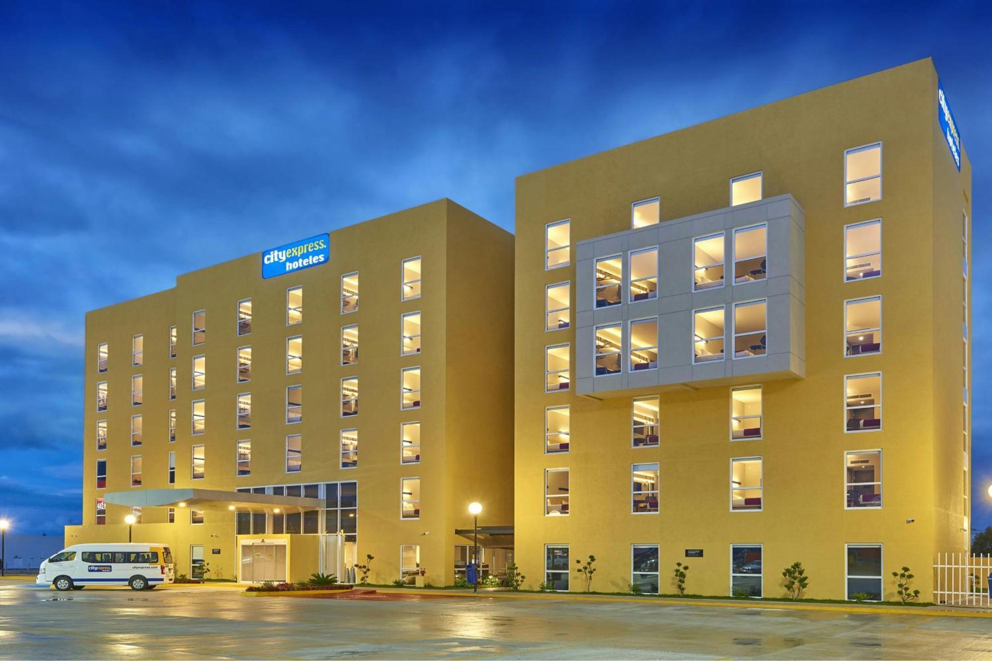 City Express By Marriott Comitan Екстер'єр фото